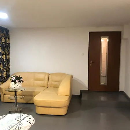Gospodarstwo Agroturystyczne W Maradkach U Justyny Maradki Exterior foto